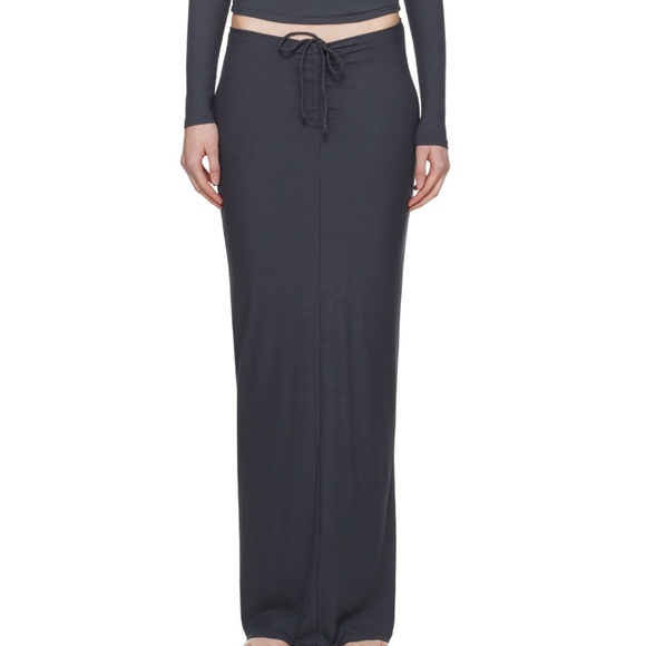 SKIMS Gray soft lounge ruched maxi skirt - Picture 1 of 5